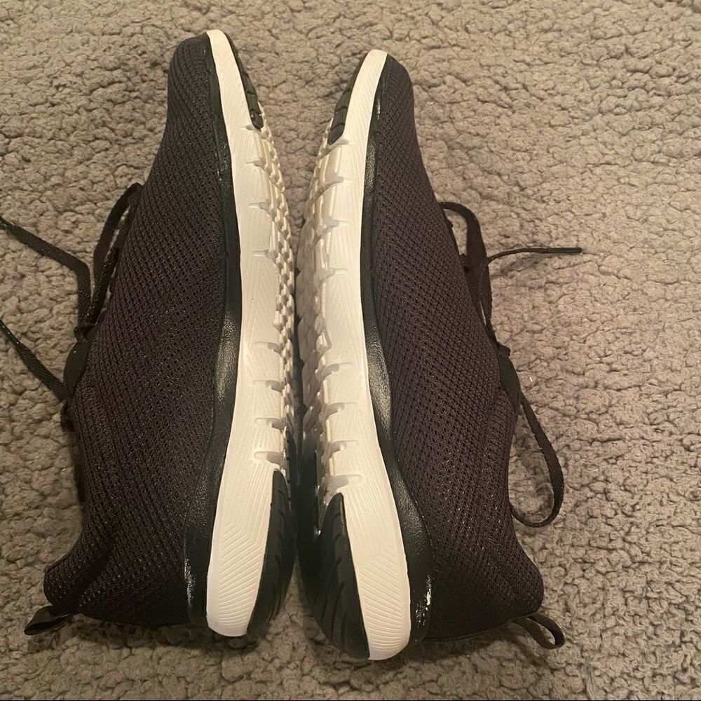 Sketchers Lite Weight Black Sneakers Sz 10 Woman’s - Picture 9 of 12